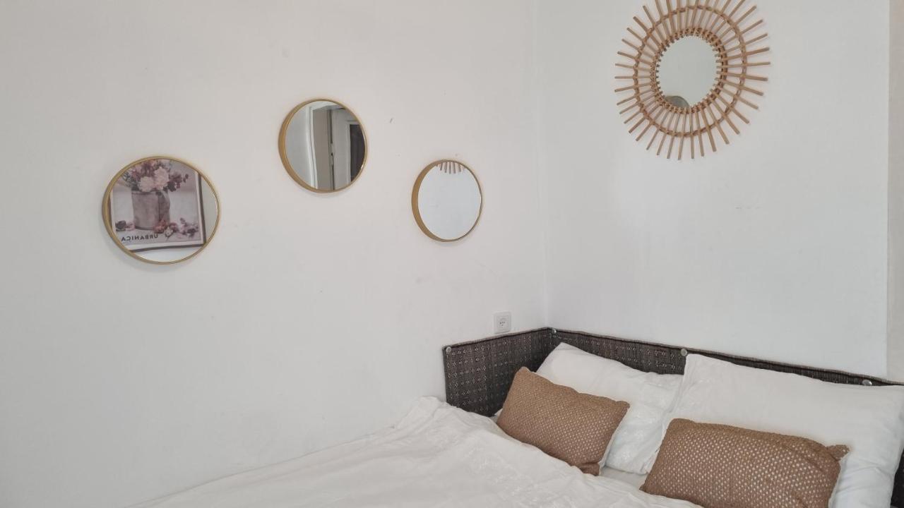 Stylish Quiet And Central Rehovot Exterior photo